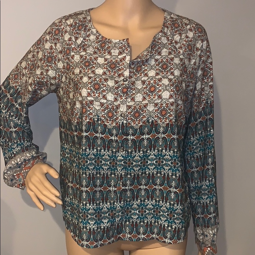 Button up top - Picture 4 of 6